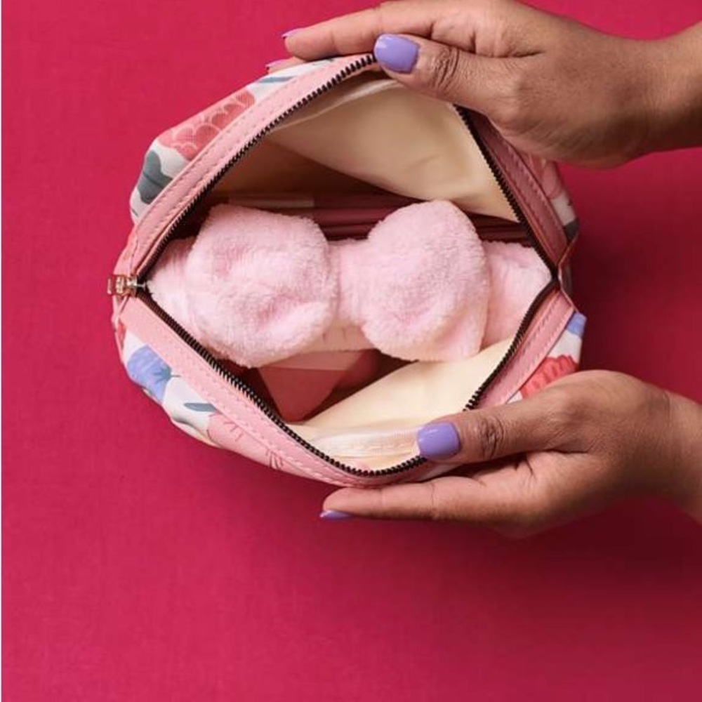 Beauty Bundle Makeup Essentials Set - image 6